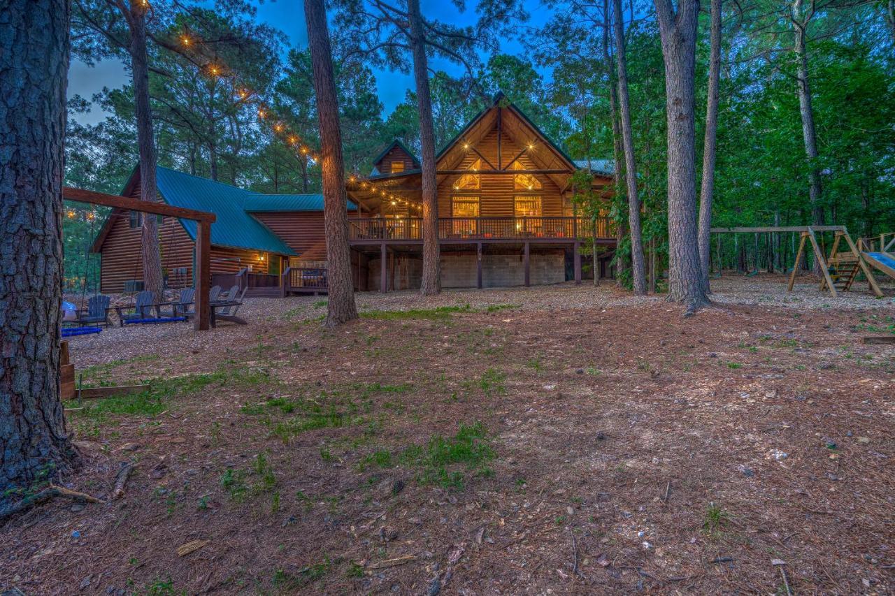 The Eastwood Spacious Retreat With 4 King En-Suites - Hot Tub - Pet-Friendly - Cozy Fire Pit - Prime Location - Multi-Family 브로큰보우 외부 사진