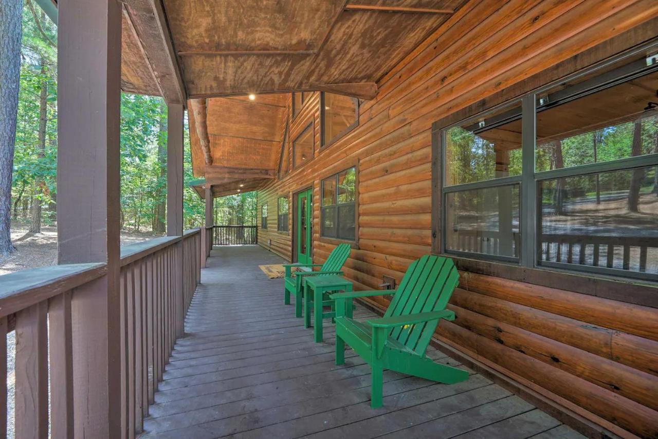 The Eastwood Spacious Retreat With 4 King En-Suites - Hot Tub - Pet-Friendly - Cozy Fire Pit - Prime Location - Multi-Family 브로큰보우 외부 사진