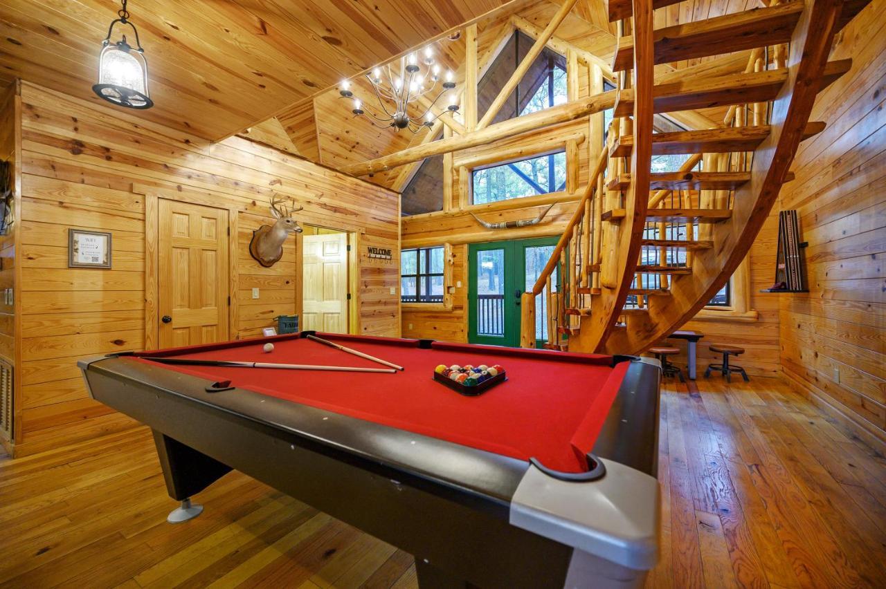 The Eastwood Spacious Retreat With 4 King En-Suites - Hot Tub - Pet-Friendly - Cozy Fire Pit - Prime Location - Multi-Family 브로큰보우 외부 사진